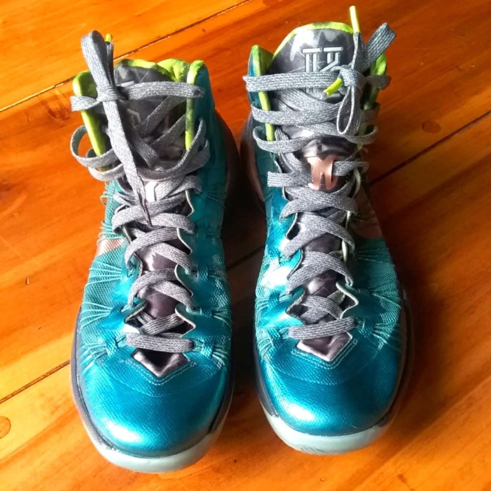 Nike shoes.